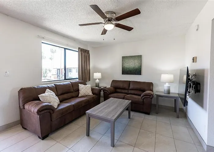 205 Fully Furnished 1br Suite-prime Location *