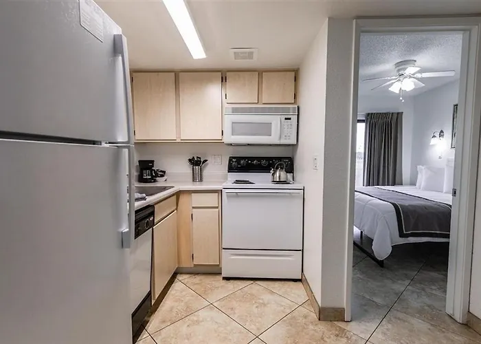205 Fully Furnished 1br Suite-prime Location Apartament